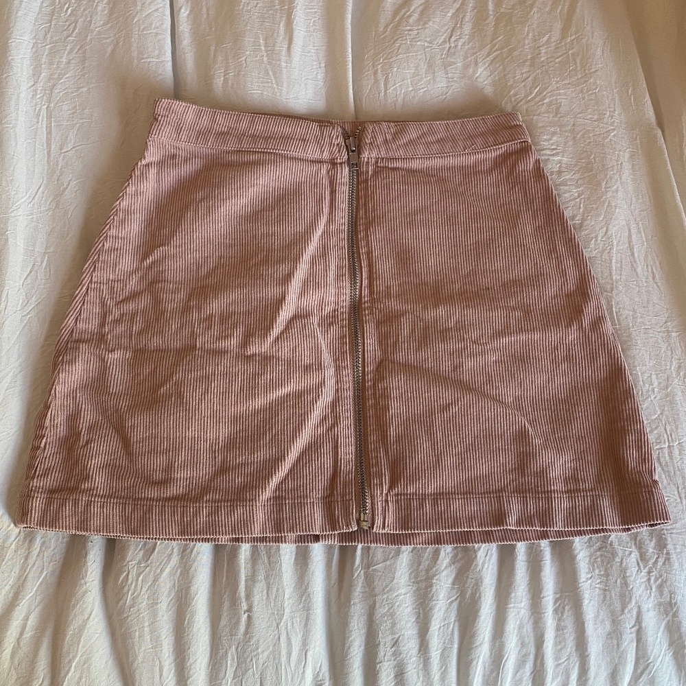pink skirt